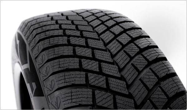 Pirelli Ice Zero FR 3